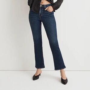 Madewell - Mid Rise Kick Out Flare Jeans in Collette Wash